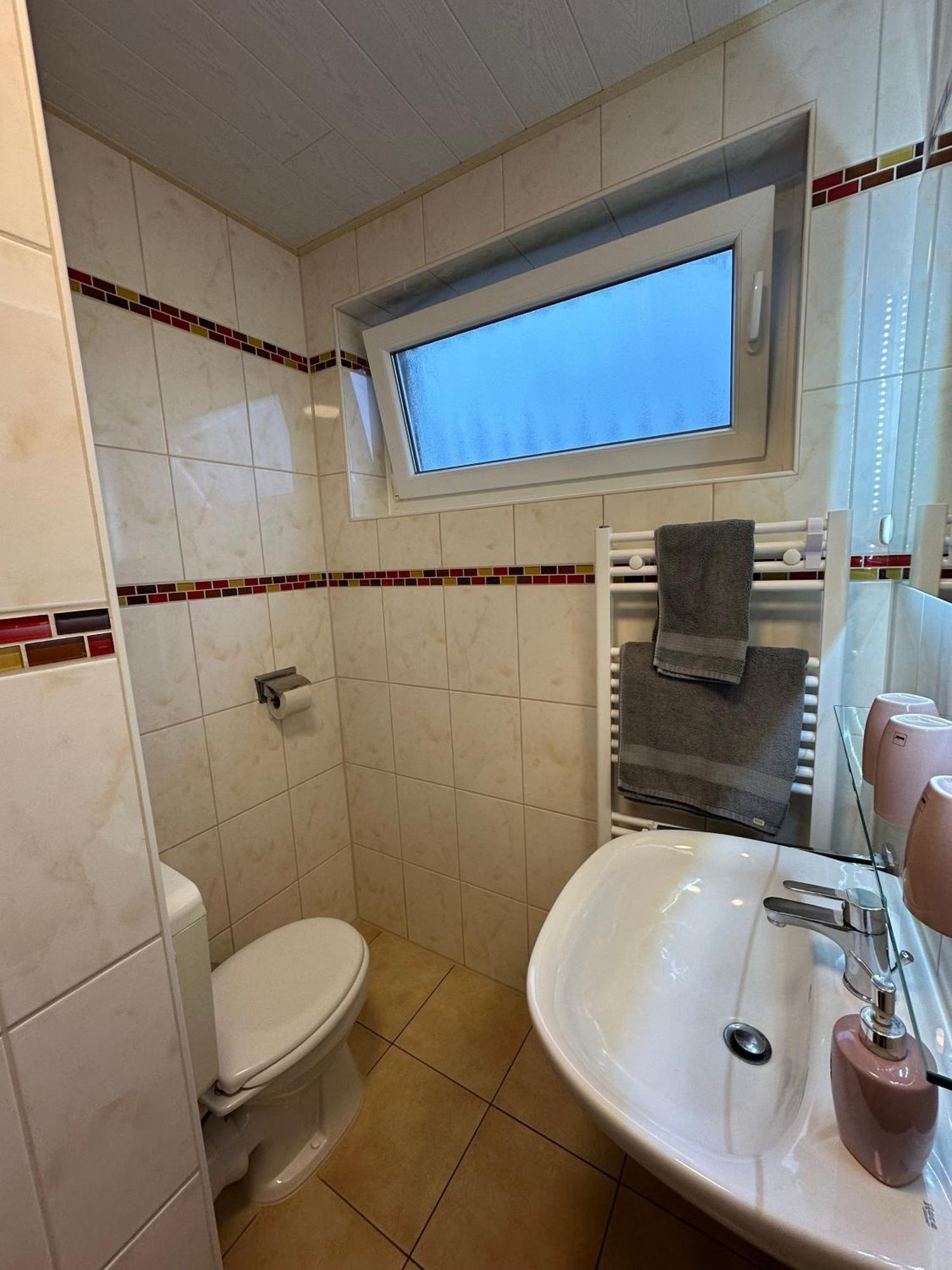 Ferienwohnung Haus Boje "Knurrhahn" นอยฮาร์ลิงเงอซีล ภายนอก รูปภาพ