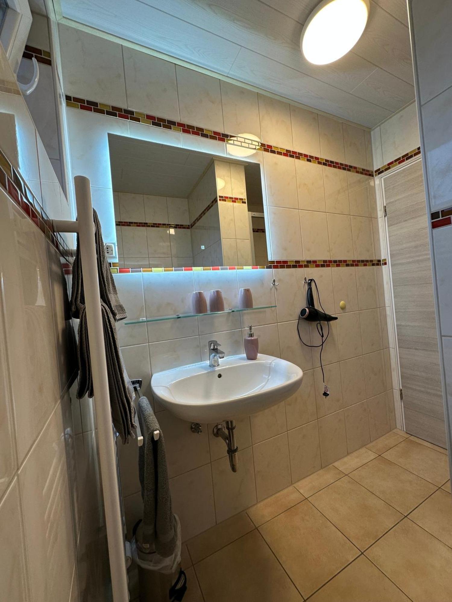 Ferienwohnung Haus Boje "Knurrhahn" นอยฮาร์ลิงเงอซีล ภายนอก รูปภาพ